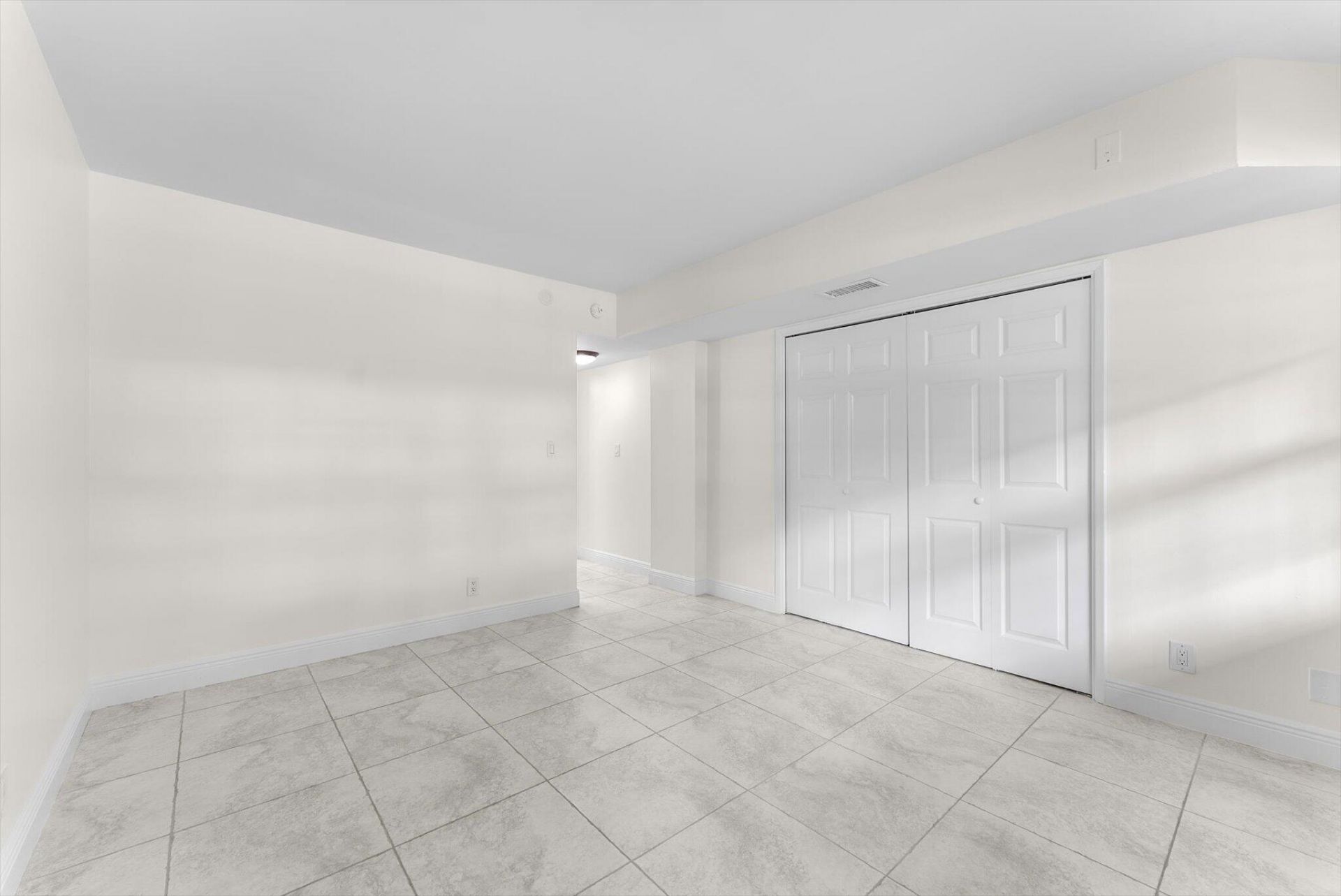 4240 Oaks Terrace, Unit 103, Pompano Beach, FL 33069 Photo