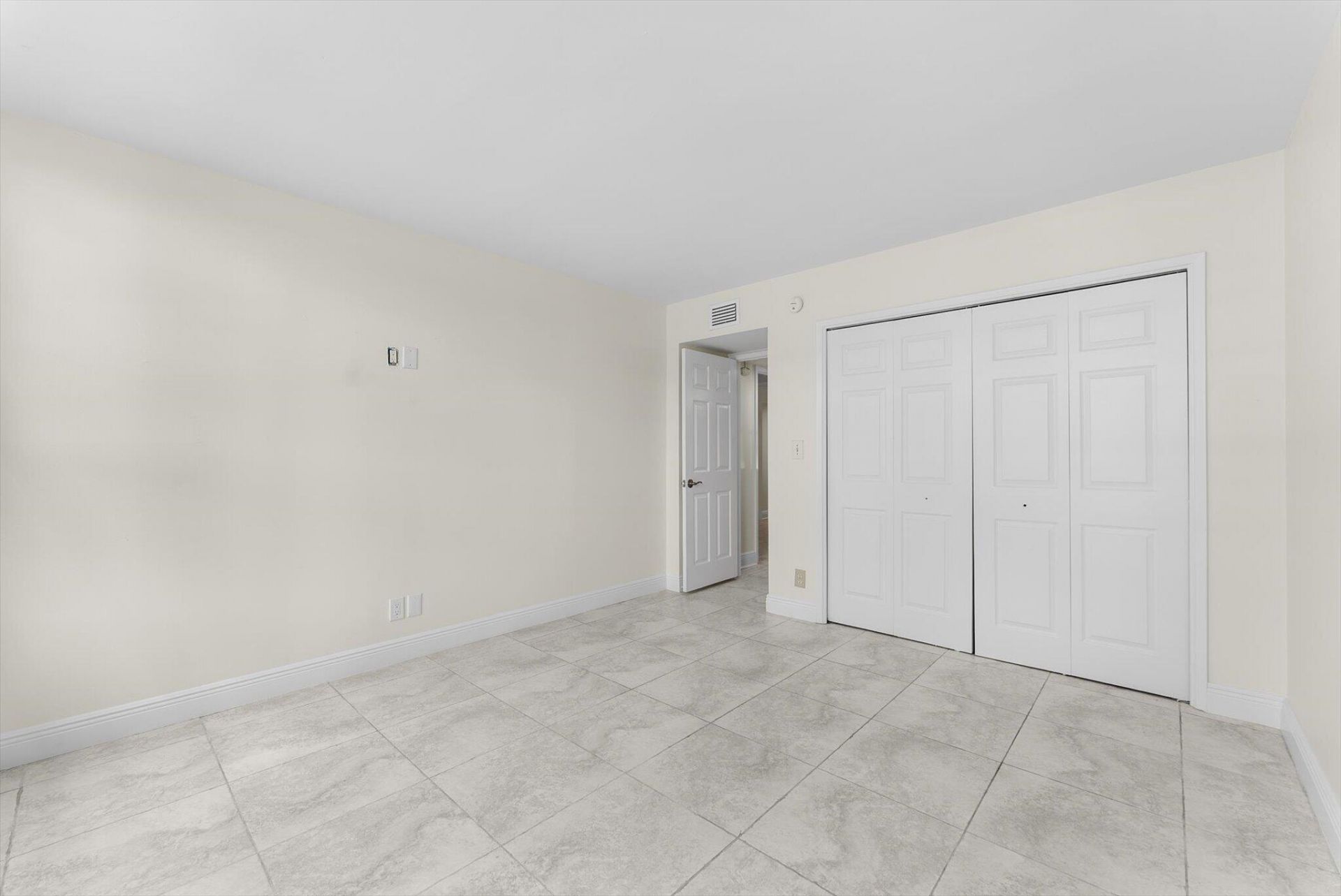 4240 Oaks Terrace, Unit 103, Pompano Beach, FL 33069 Photo