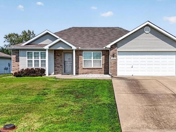 1104 Carlisle Drive, Raymore, MO 64083