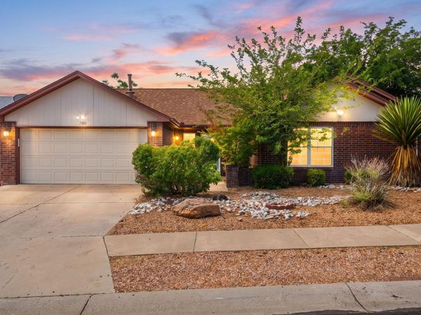 7200 Grange Avenue NW, Albuquerque, NM 87120