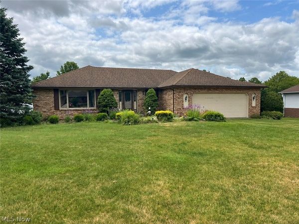 9761 Applewood Drive, North Royalton, OH 44133