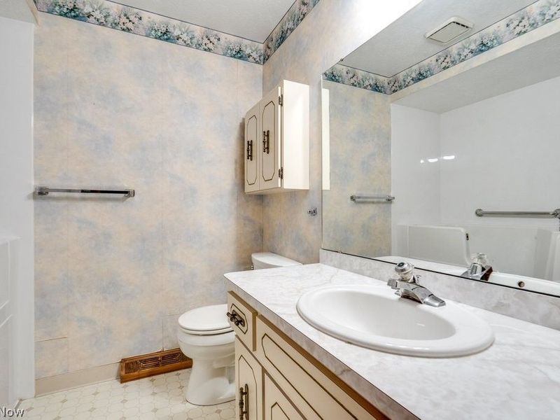 9761 Applewood Drive, North Royalton, OH 44133 Photo 25
