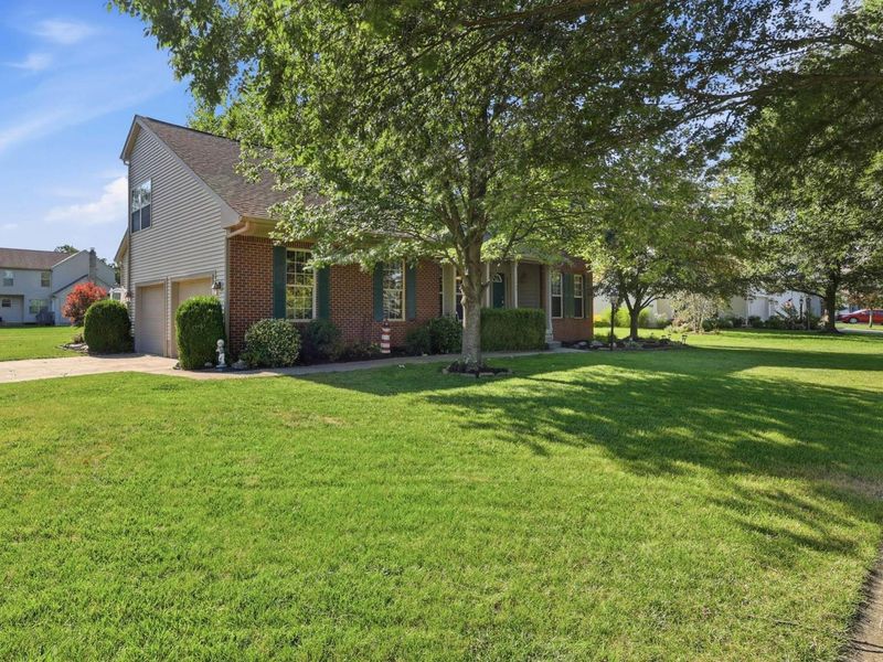 3193 Walkerview Drive , Hilliard, OH 43026 Photo 2