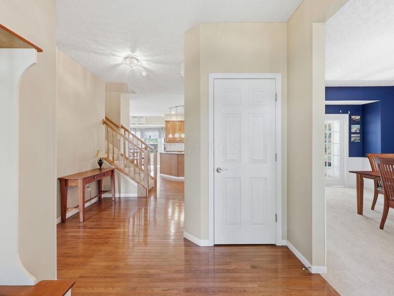 3193 Walkerview Drive , Hilliard, OH 43026 Photo 6