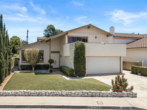 1700 S Carnelian Street, Anaheim, CA 92802