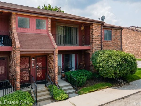 23788 Village House Drive N , Southfield, MI 48033