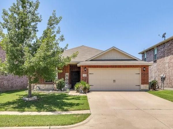 9004 Cloudveil Drive, Arlington, TX 76002