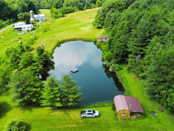 1139 Allgyer Road SE, Gnadenhutten, OH 44629