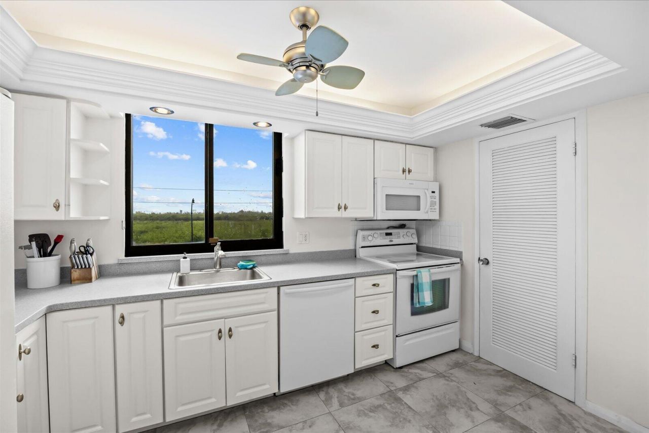 3452 NE Causeway Boulevard Ne, Unit 17-404, Jensen Beach, FL 34957 Photo