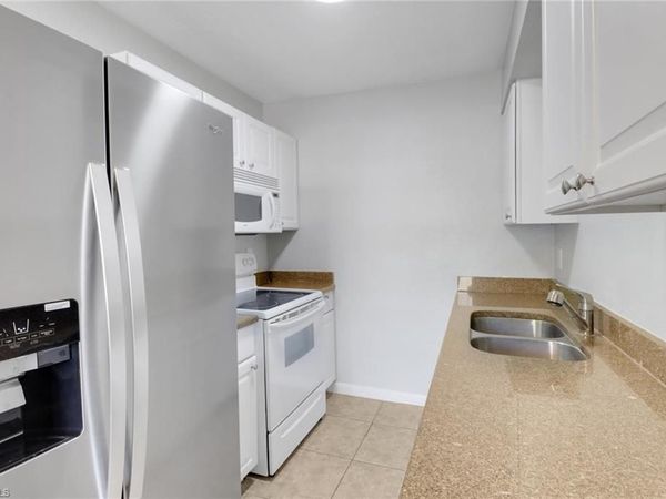 4635 Bayshore DR , Unit P4, NAPLES, FL 34112
