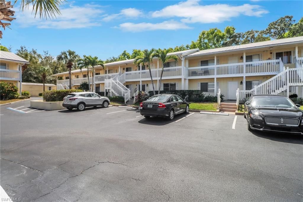 4635 Bayshore Dr , Unit P4, Naples, FL 34112 Photo