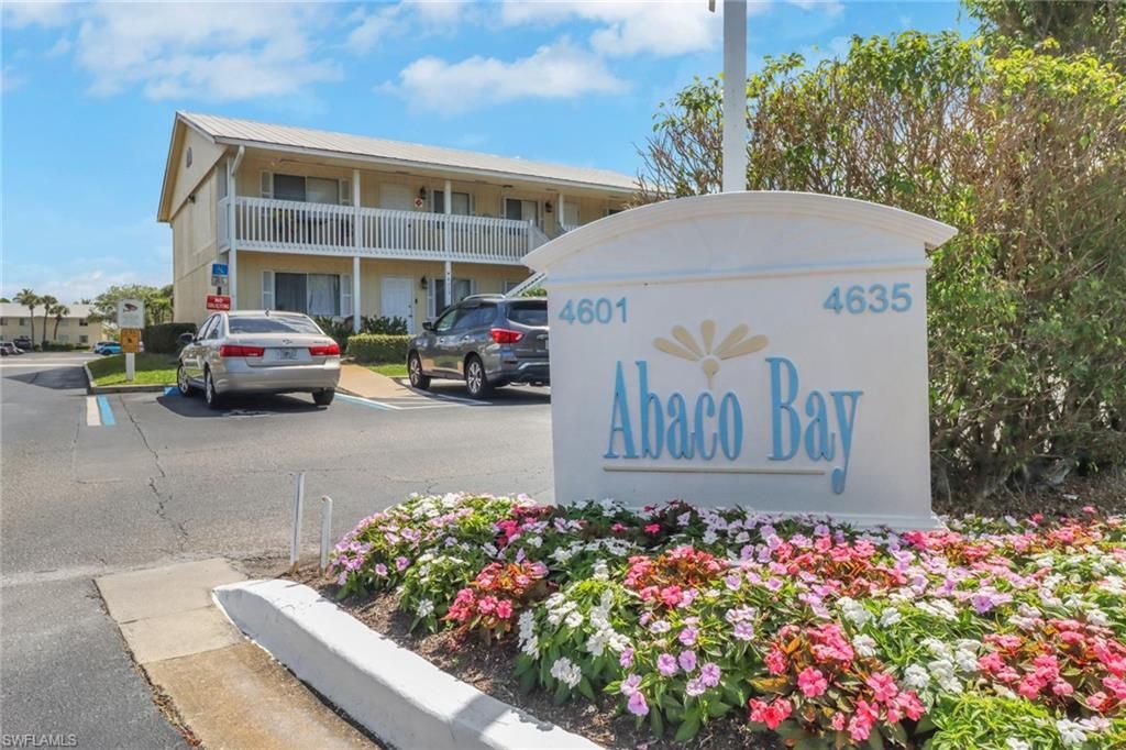 4635 Bayshore Dr , Unit P4, Naples, FL 34112 Photo