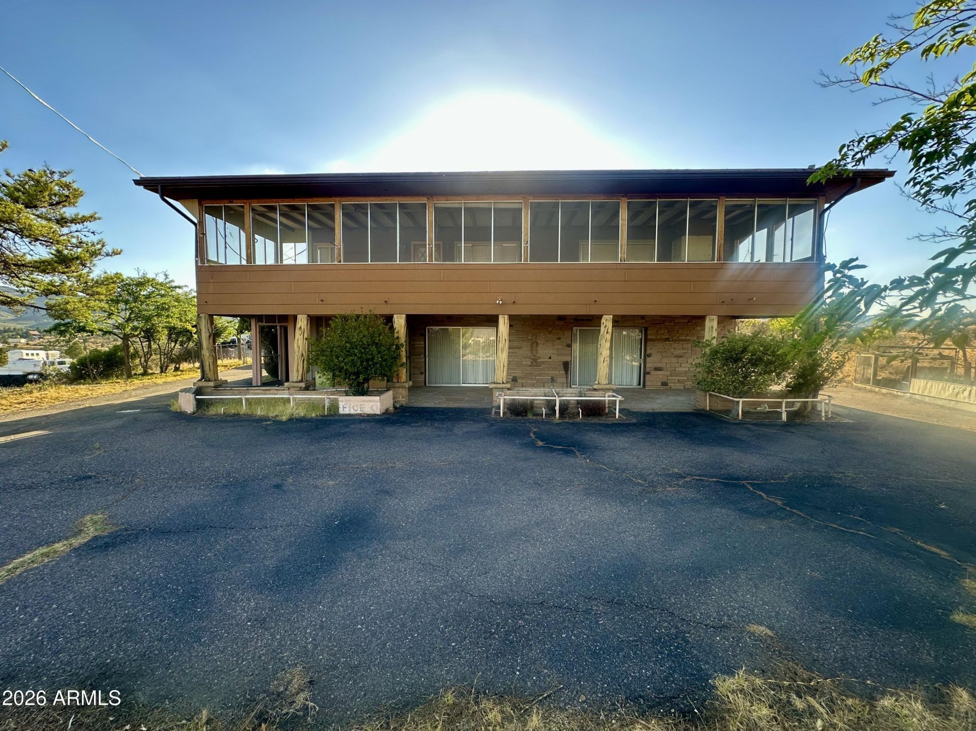 18127 S TAWNY Lane, Peeples Valley, AZ 86332