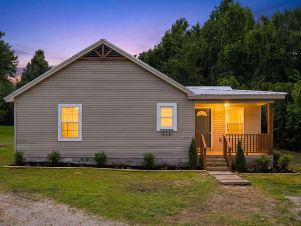 995 FEATHERS CHAPEL DR, Somerville, TN 38068