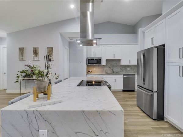 6216 NW West Deville Circle, Port St Lucie, FL 34986