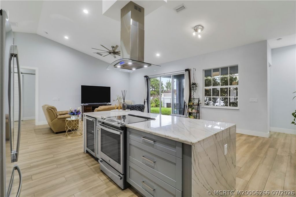 6216 NW West Deville Circle, Port Saint Lucie, FL 34986 Photo