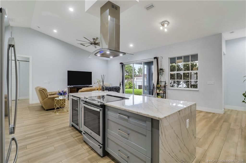 6216 NW West Deville Circle, Port Saint Lucie, FL 34986 Photo