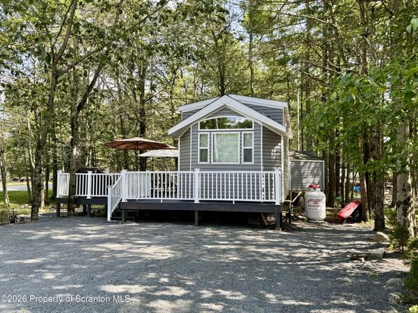 237 Williams Way, Covington Twp, PA 18424