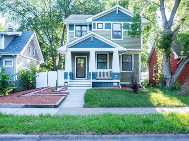 2611 James Avenue N, Minneapolis, MN 55411