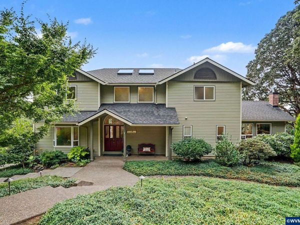 3940 SW Brooklane Dr, Corvallis, OR 97333