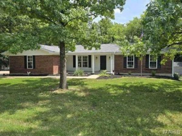 5927 Lafayette Drive , Weldon Spring, MO 63304
