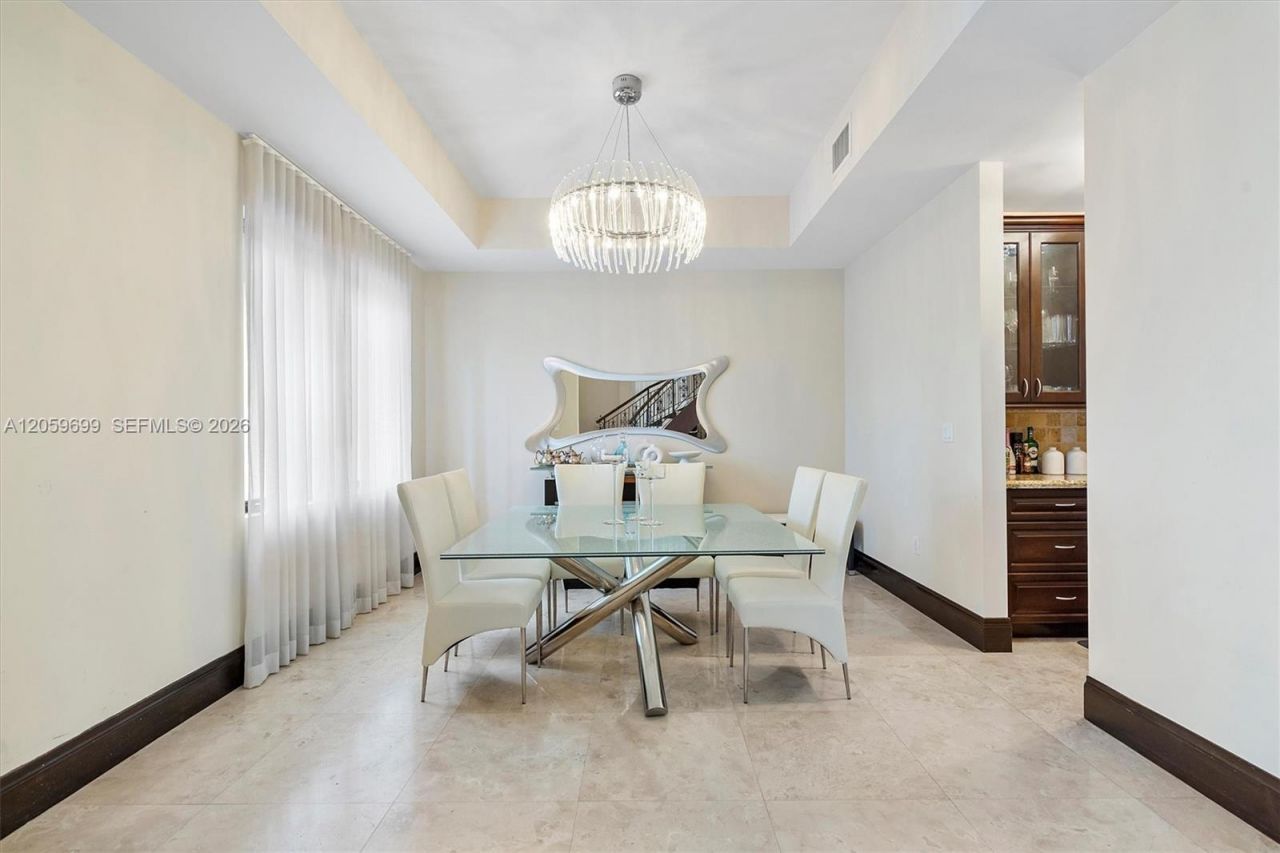 18825 N Bay Rd , Sunny Isles Beach, FL 33160 Photo