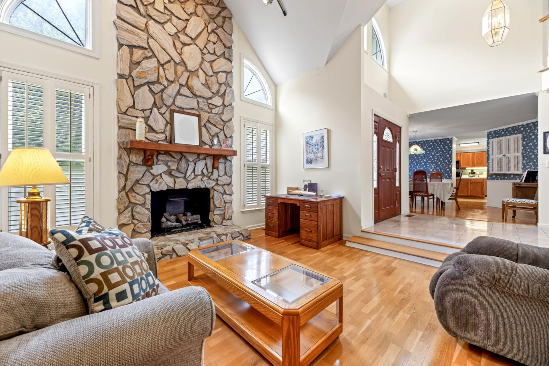 1120 Waters Edge Drive Photo 15
