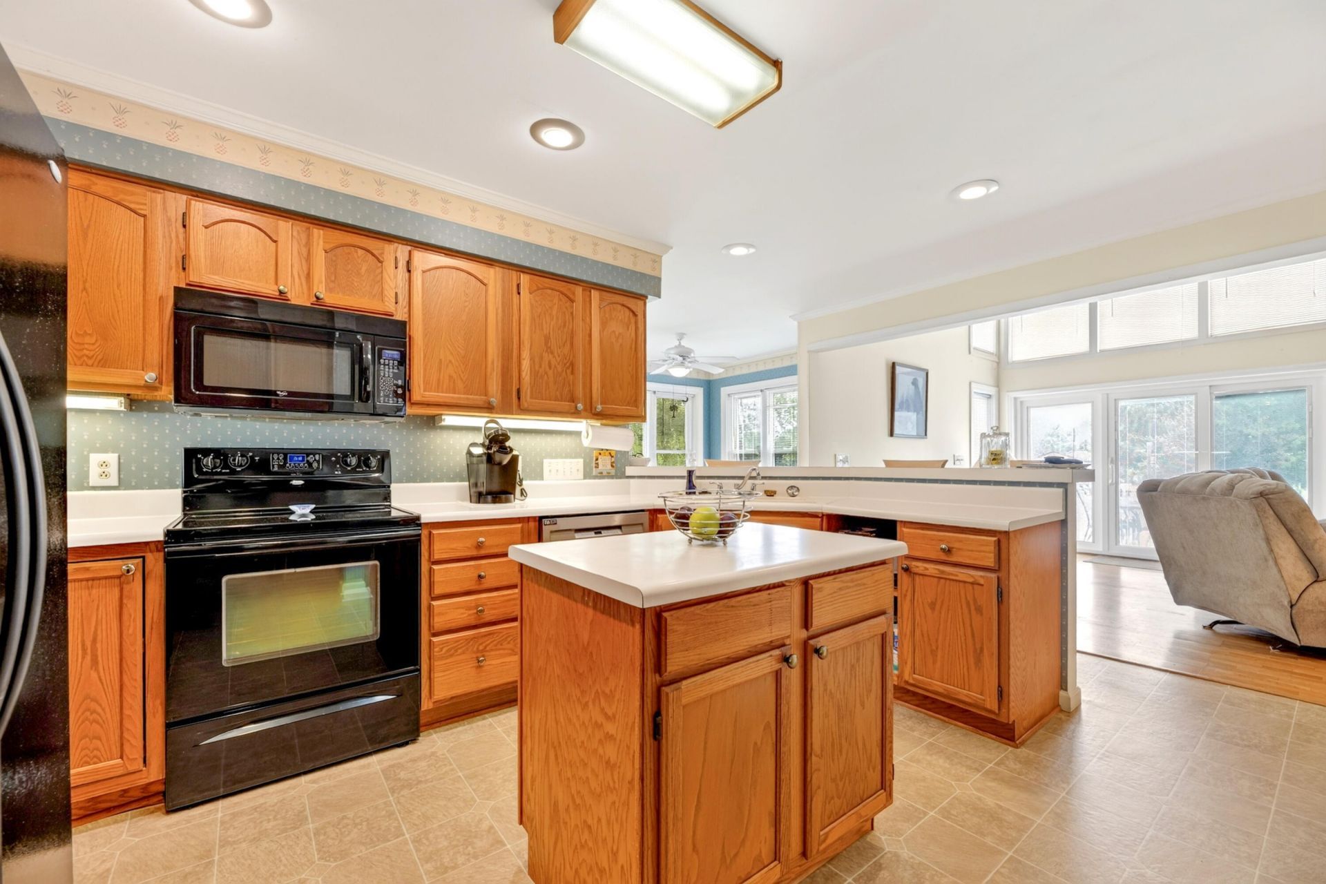 1120 Waters Edge Drive Photo 19