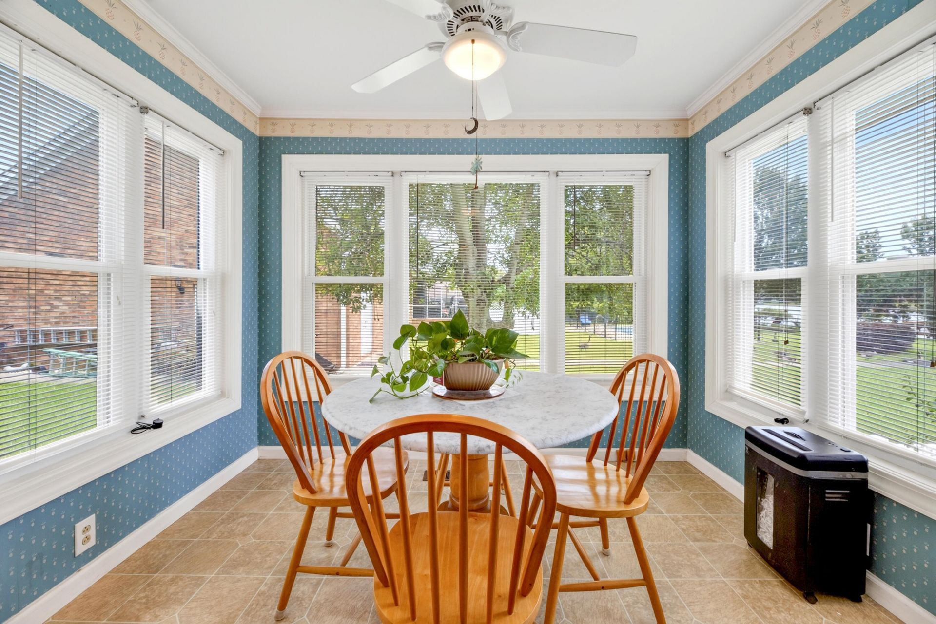 1120 Waters Edge Drive Photo 23