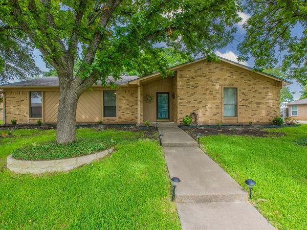 1057 Radisson Drive , Lacy Lakeview, TX 76643