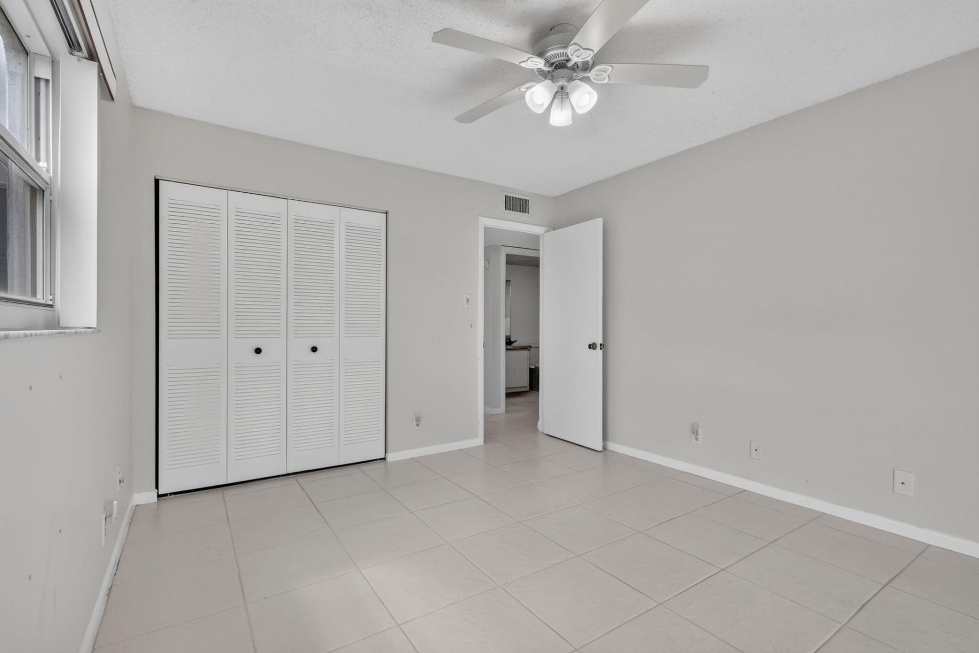 40 Burgundy A, Delray Beach, FL 33484 Photo