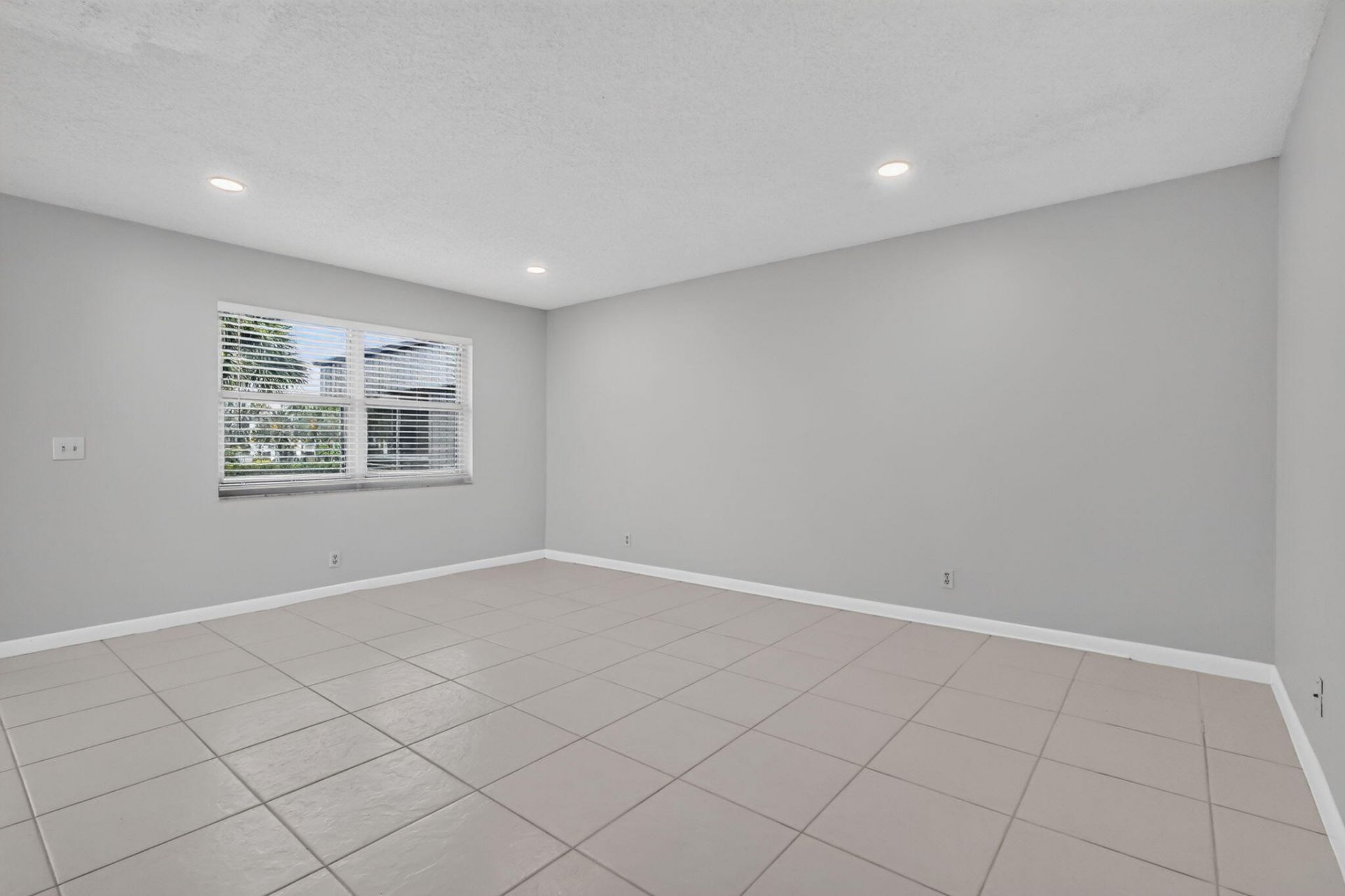 40 Burgundy A, Delray Beach, FL 33484 Photo