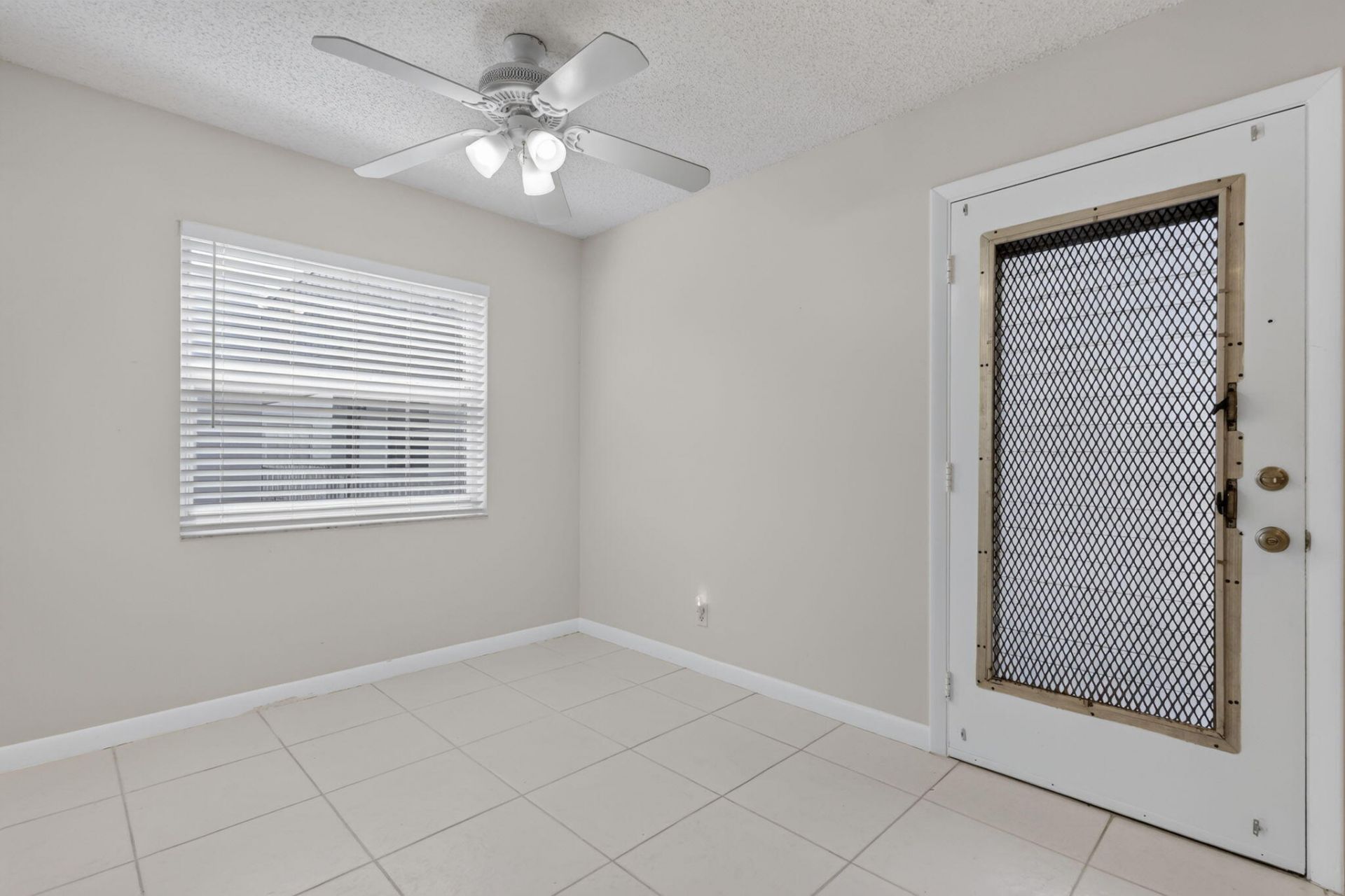 40 Burgundy A, Delray Beach, FL 33484 Photo