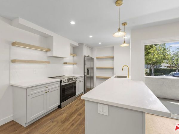 8712 Chessington Drive, Unit 261F, Inglewood, CA 90305