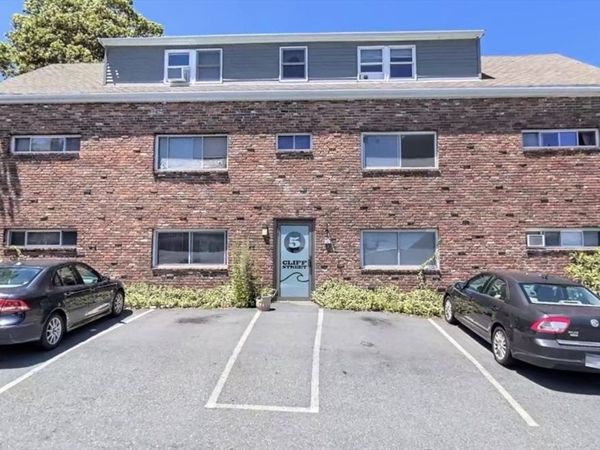 5 Cliff St, Unit 1, Beverly, MA 01915