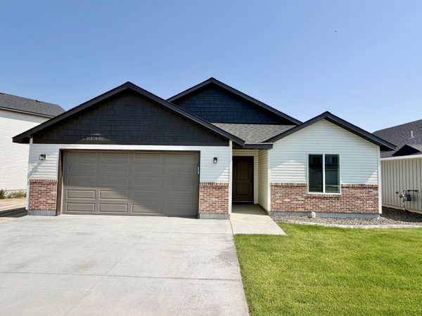 1880 Brynwood Ave, Chubbuck, ID 83202