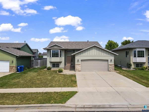 7800 W 55th. St, Sioux Falls, SD 57106