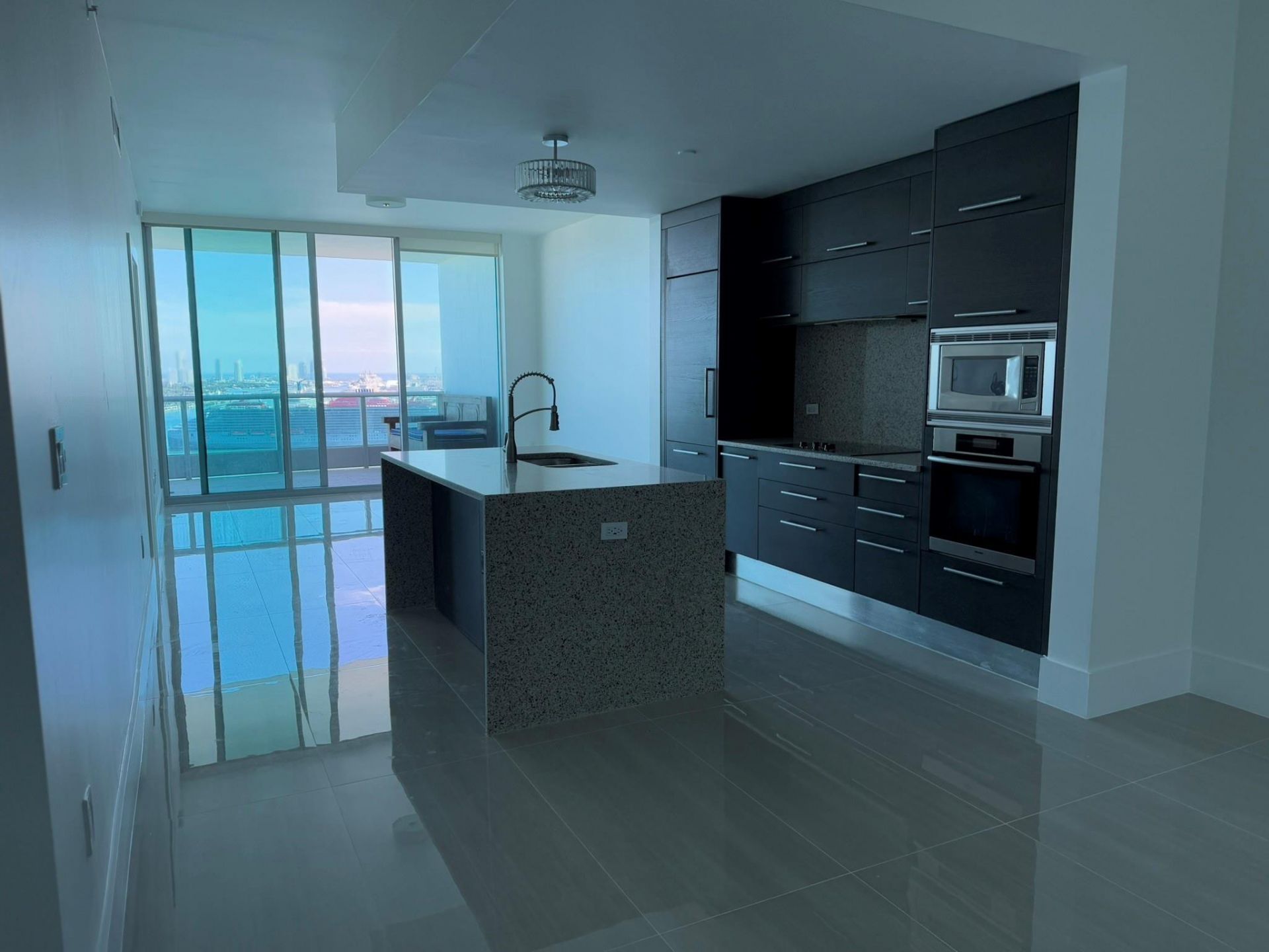 900 Biscayne Boulevard, Unit 2807, Miami, FL 33132 Photo