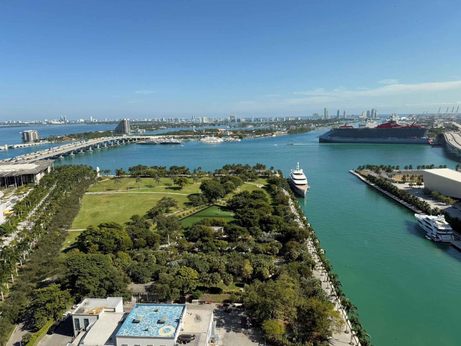 900 Biscayne Boulevard, Unit 2807, Miami, FL 33132 Photo