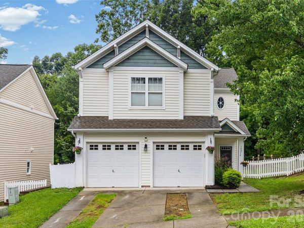 10216 Old Carolina Drive , Charlotte, NC 28214
