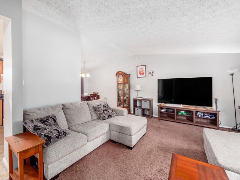 2307 Topaz Drive, Grove City, OH 43123 Photo 8