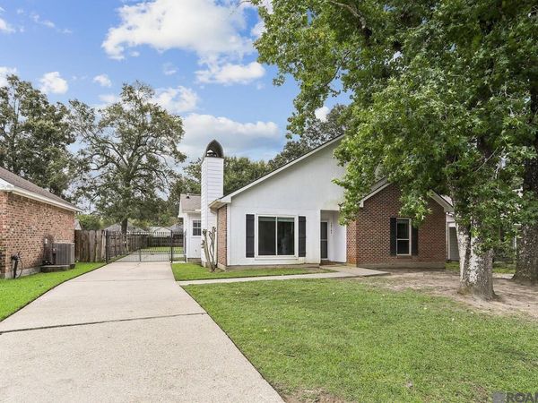 10764 Holly Hock Dr, Greenwell Springs, LA 70739