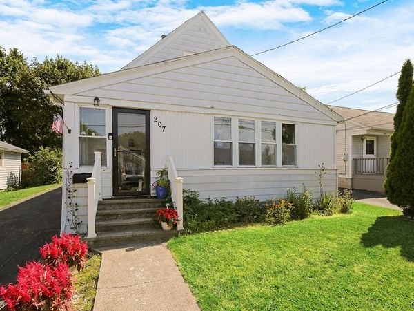 207 Cutler Street, East Syracuse, NY 13057