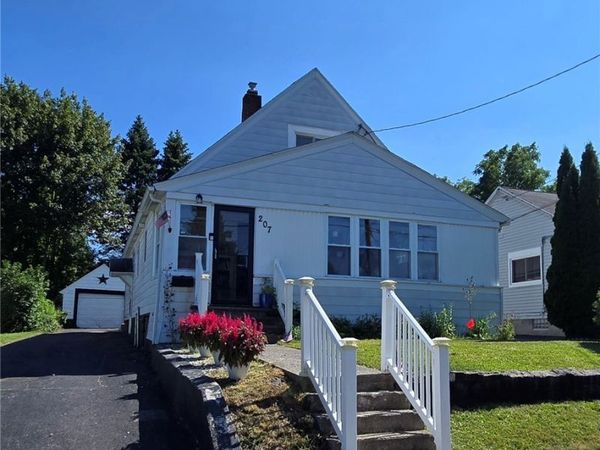 207 Cutler Street , East Syracuse, NY 13057