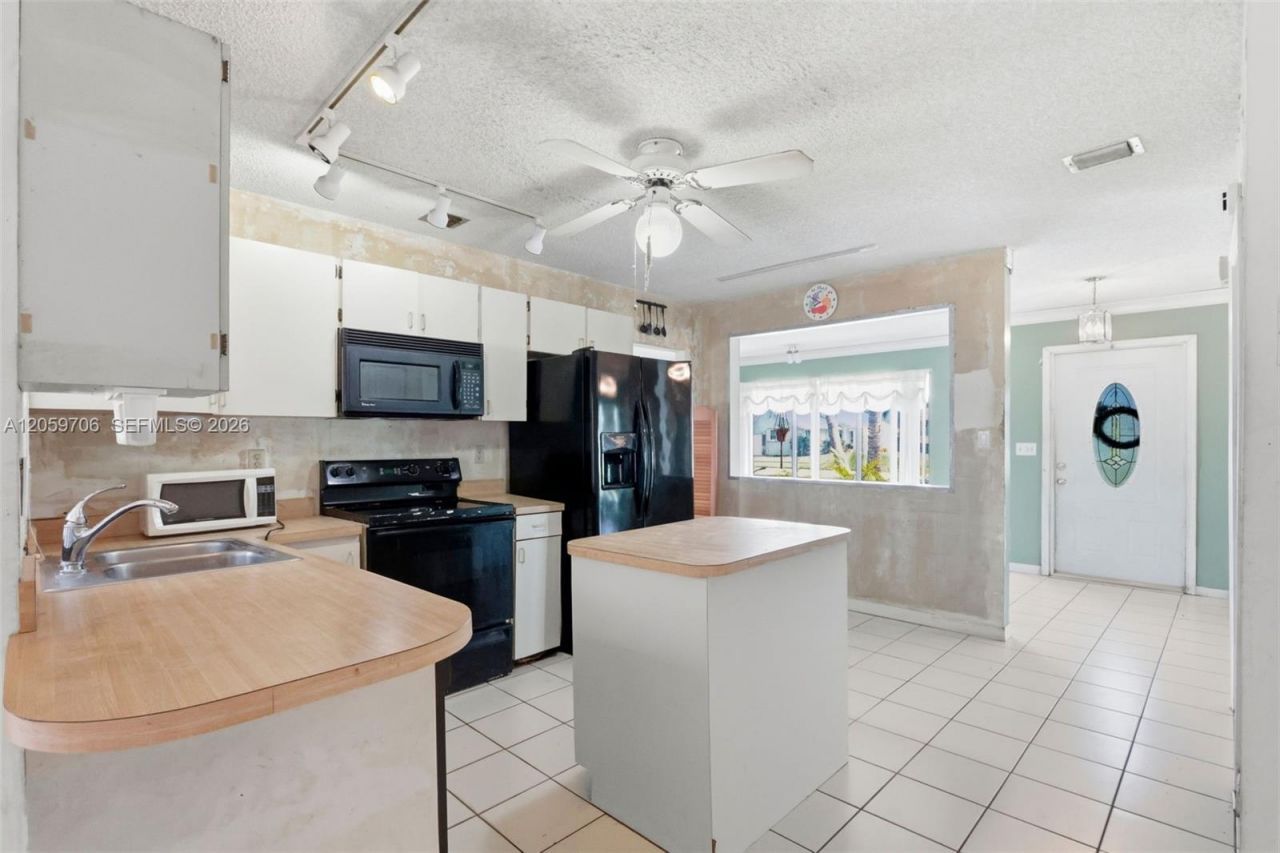 1419 Hummingbird Dr, Delray Beach, FL 33444 Photo