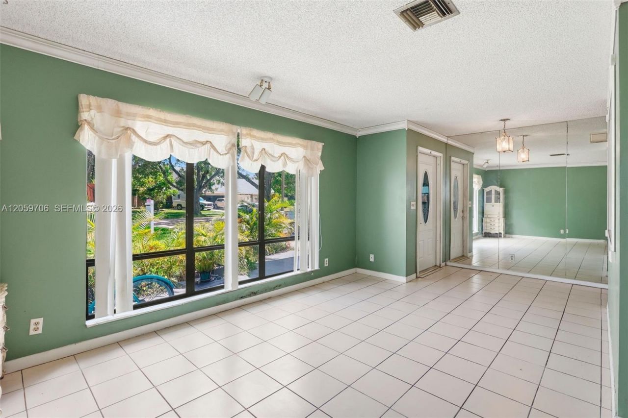 1419 Hummingbird Dr, Delray Beach, FL 33444 Photo