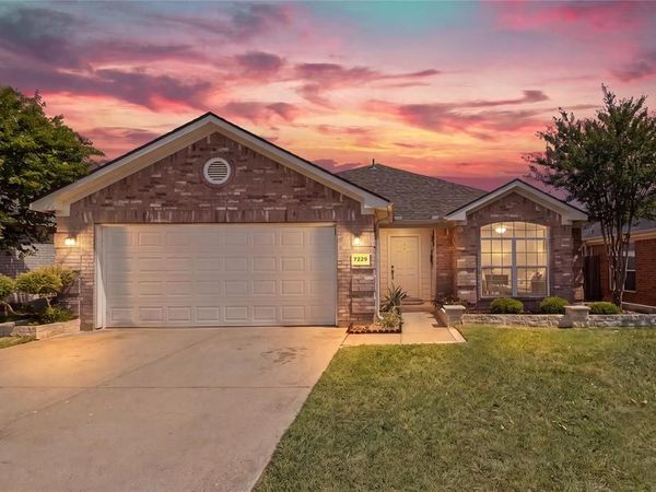 7229 Specklebelly Lane, Fort Worth, TX 76120