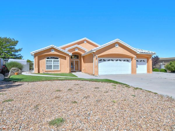 12700 Punta De Vista Place NE, Albuquerque, NM 87112