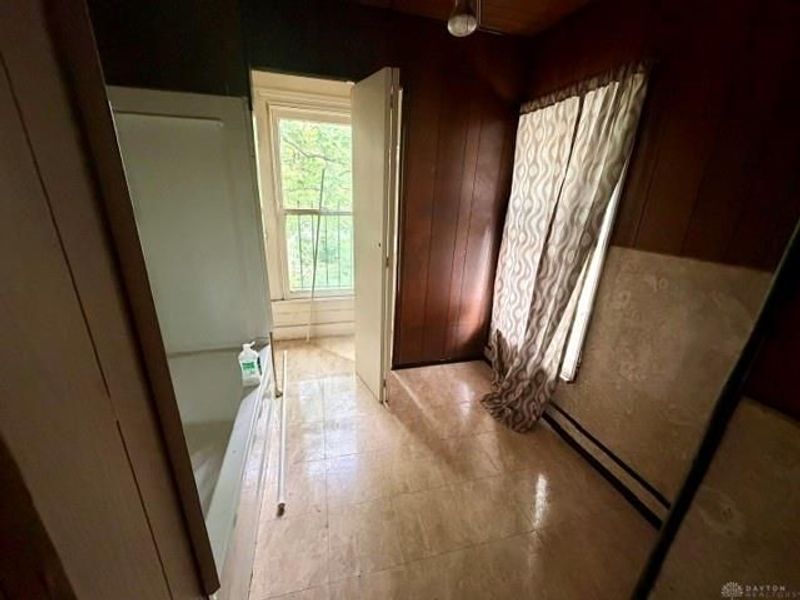 832 Frizell Avenue, Dayton, OH 45417 Photo 9