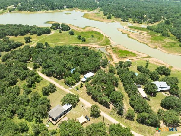 207 Hickory Drive, Sheridan, TX 77475